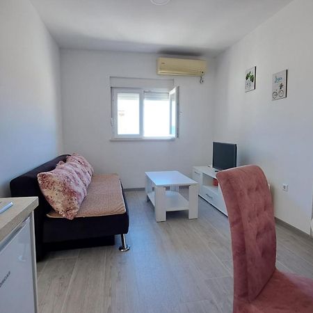 Apartmani Neuense Неум Екстериор снимка