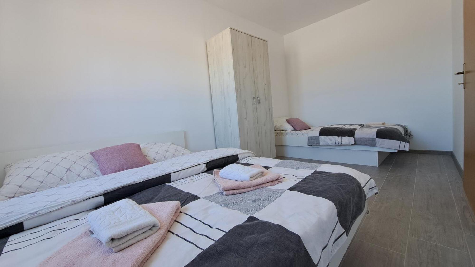 Apartmani Neuense Неум Екстериор снимка